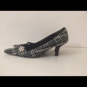 Women’s heels size 10 cloth pump blue green